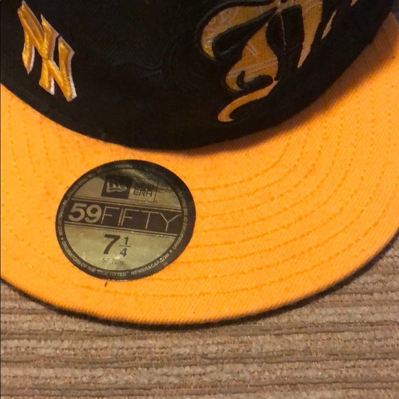 Hat - Picture 2 of 8